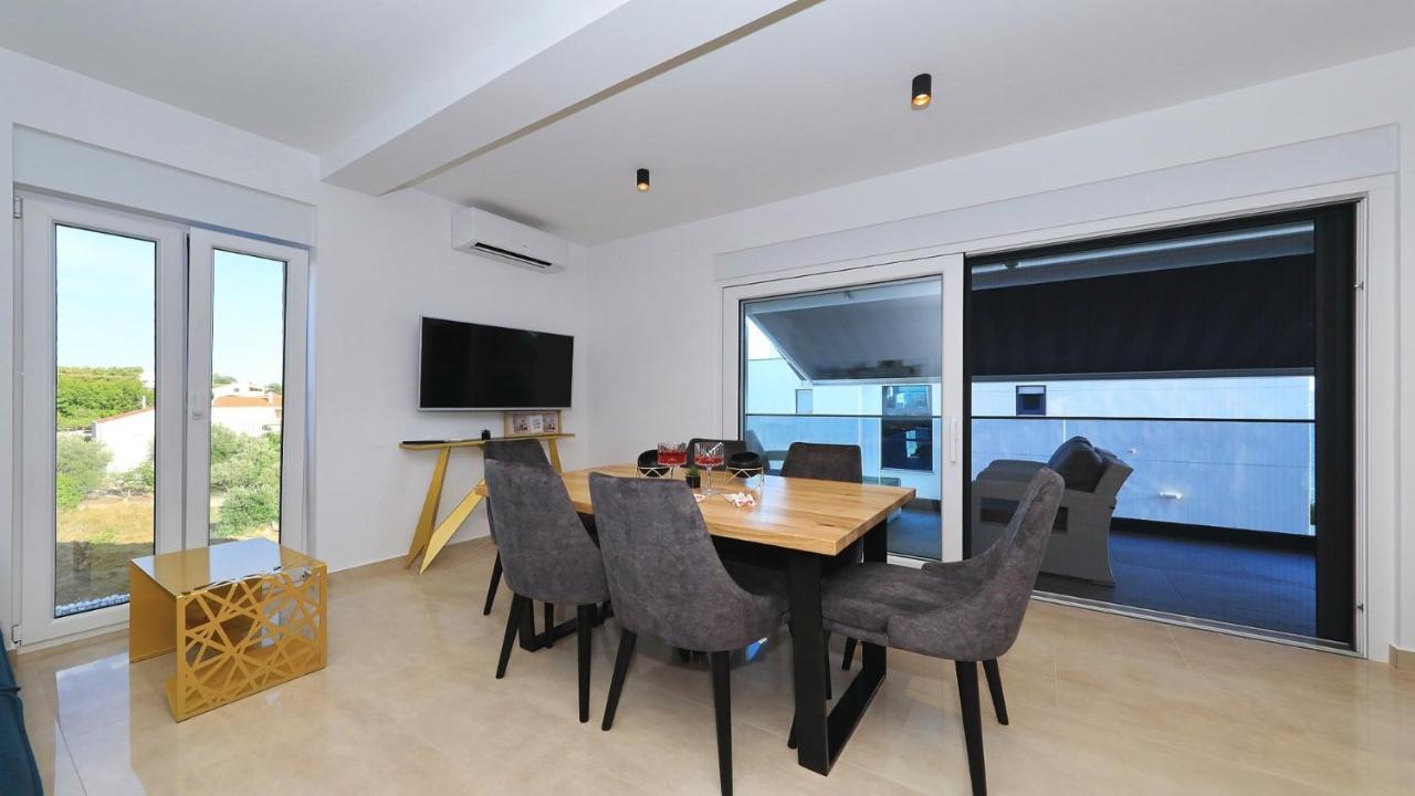 Adastra Apartments Maslenica Zewnętrze zdjęcie