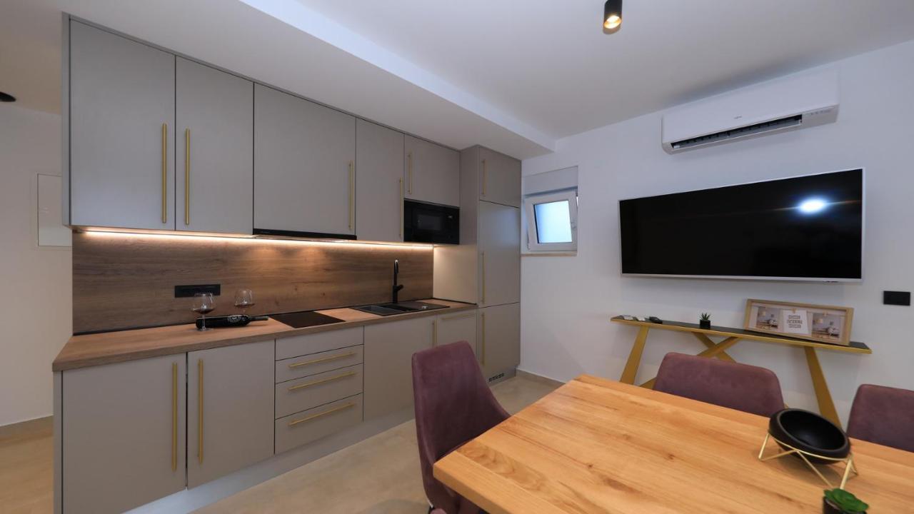 Adastra Apartments Maslenica Zewnętrze zdjęcie