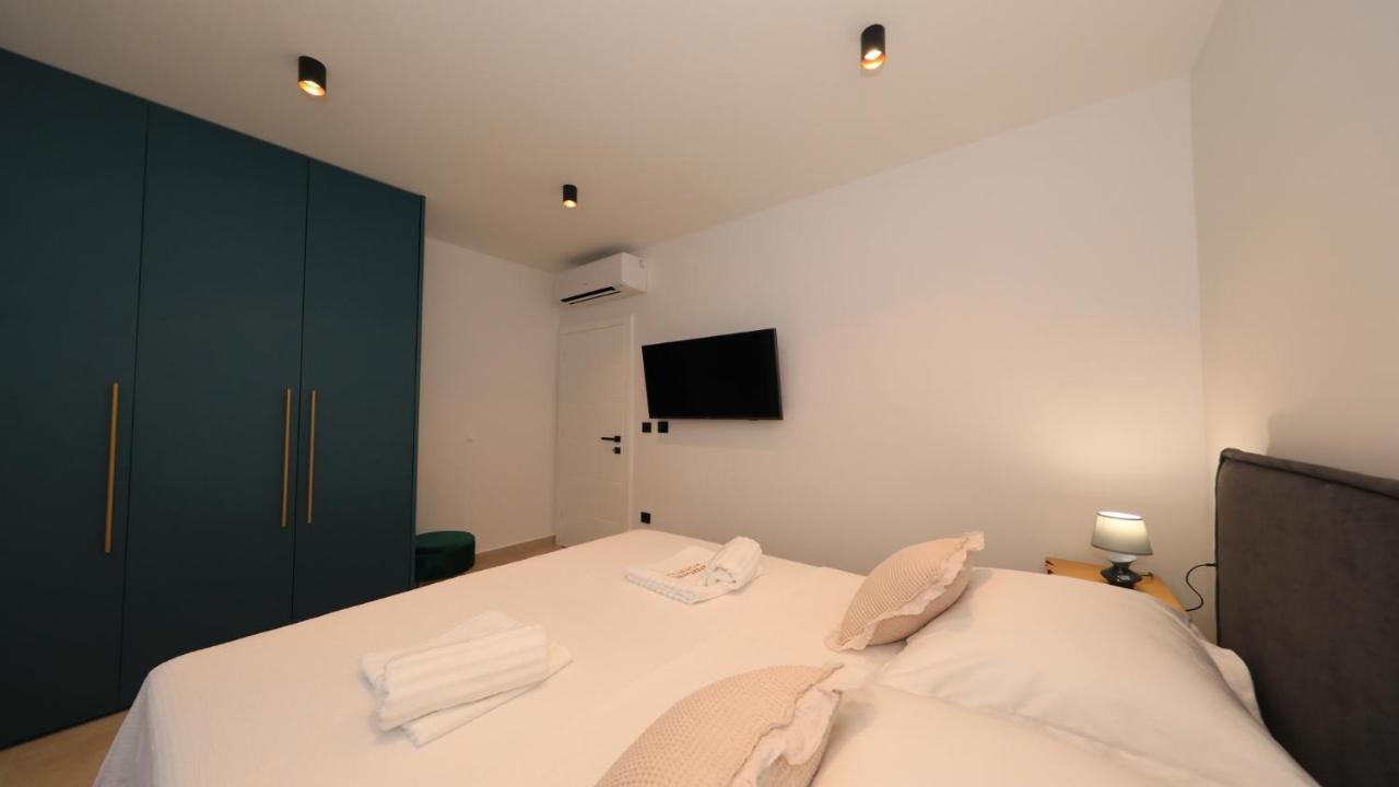 Adastra Apartments Maslenica Zewnętrze zdjęcie
