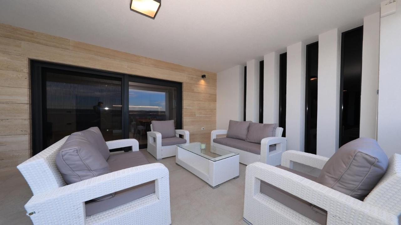 Adastra Apartments Maslenica Zewnętrze zdjęcie